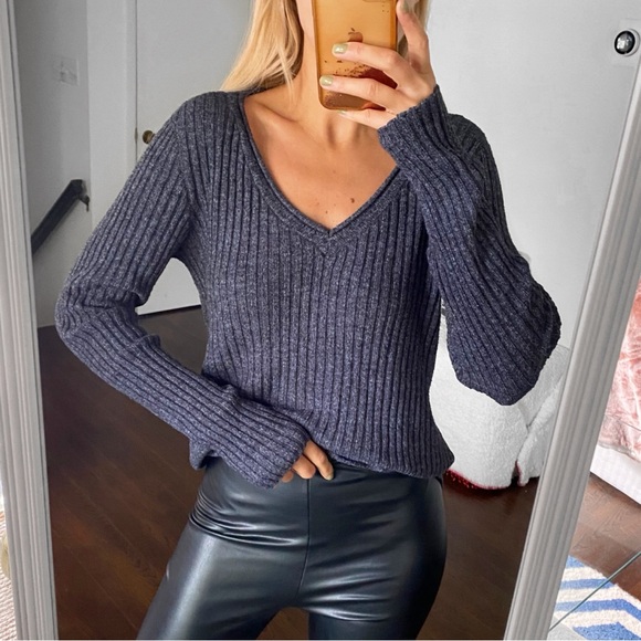 🌌 VERO MODA MIDNIGHT GREY RIBBED V-NECK SWEATER! - Picture 5 of 11